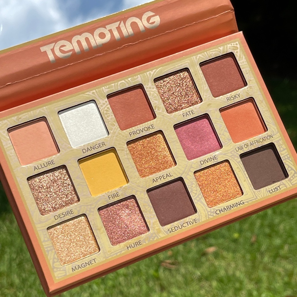 TRENDBEAUTY Cosmetics Eyeshadow Palette in Tempting